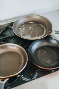 Dirty pans