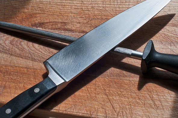 Chef knife with honing steel