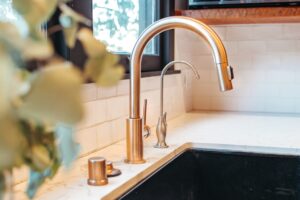 7 Best Pull Down Kitchen Faucet Reviews: Top Picks and Buyer’s Guide