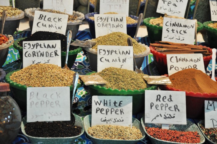 Spice display with coriander and cumin